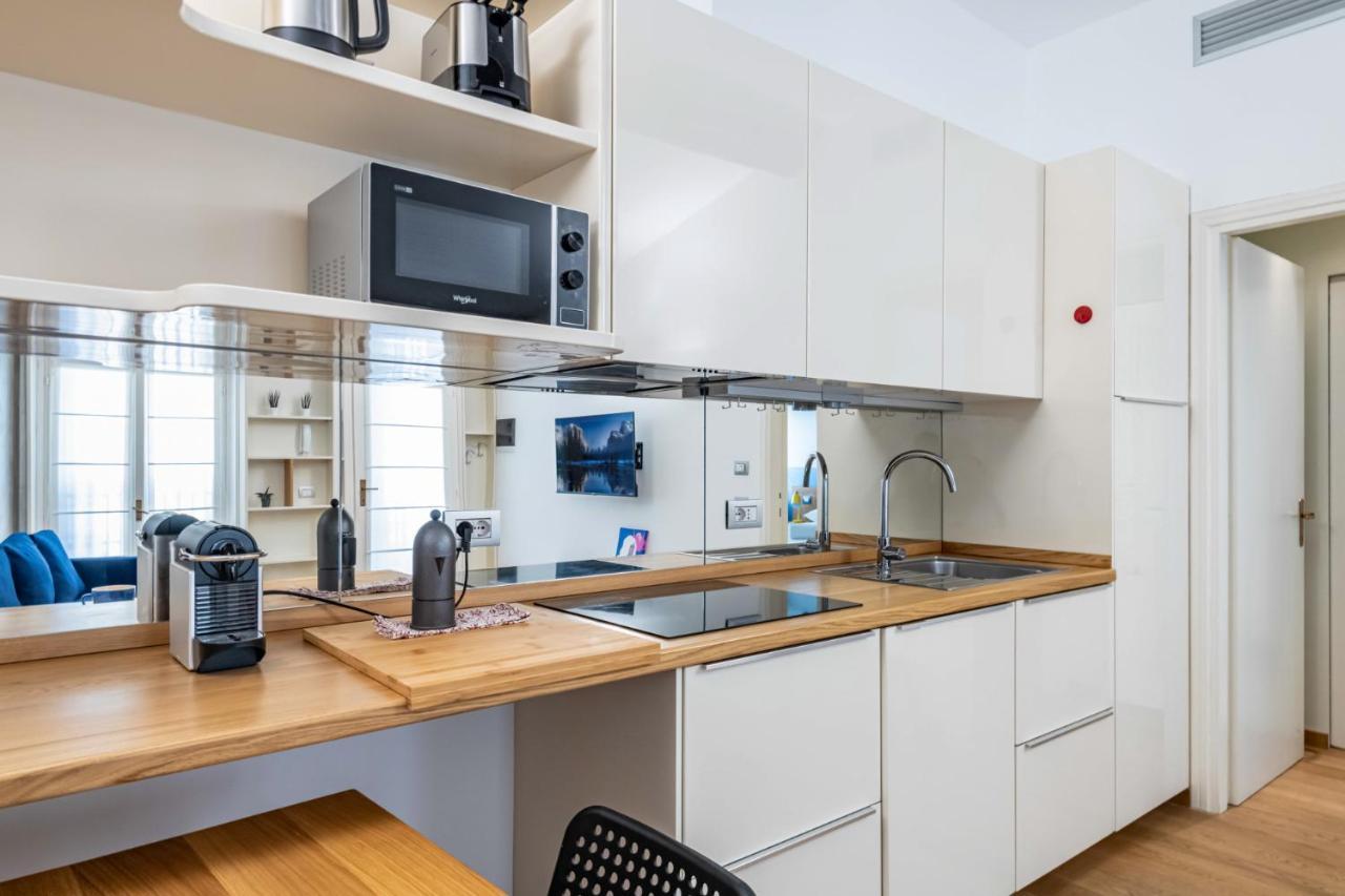 Easylife - Romantico Appartamento Sulla Darsena Milão Exterior foto