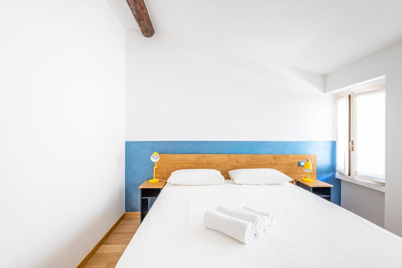 Easylife - Romantico Appartamento Sulla Darsena Milão Exterior foto